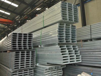 哈密彩钢厂告诉您钢结构建筑材料的选择很重要